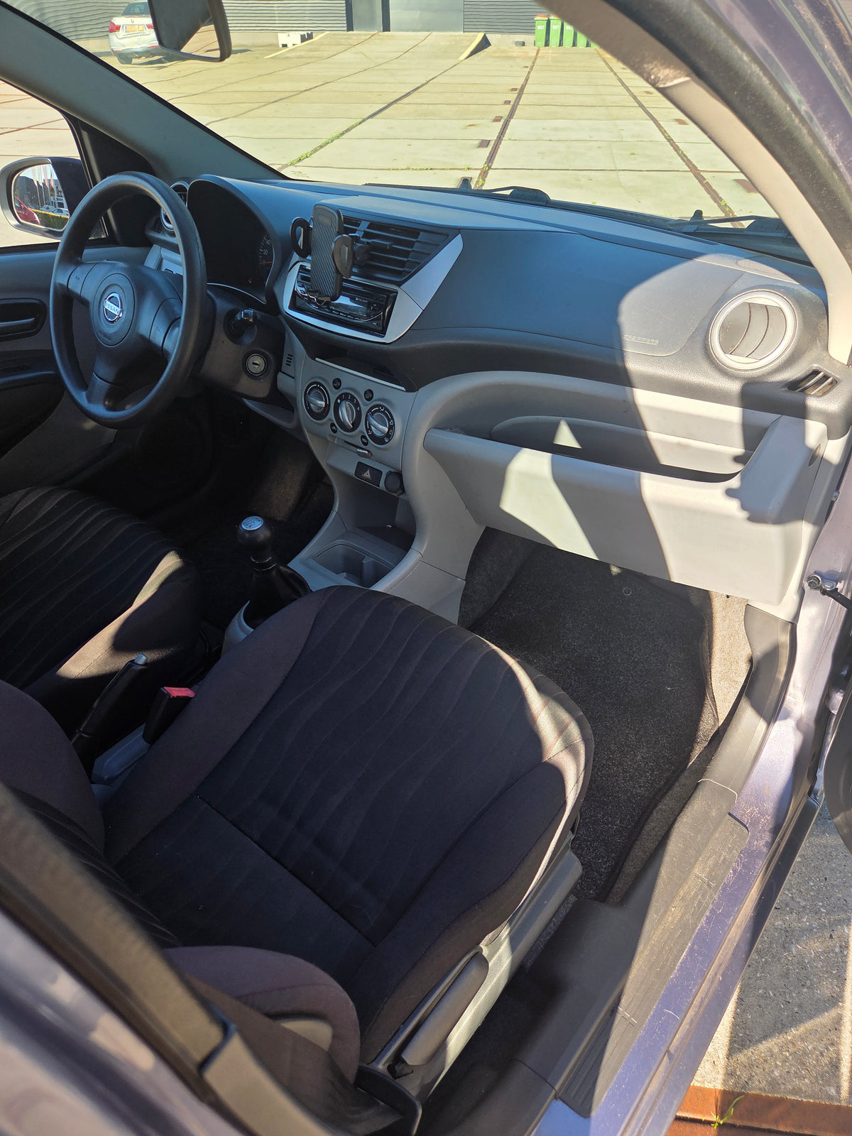 Nissan Pixo