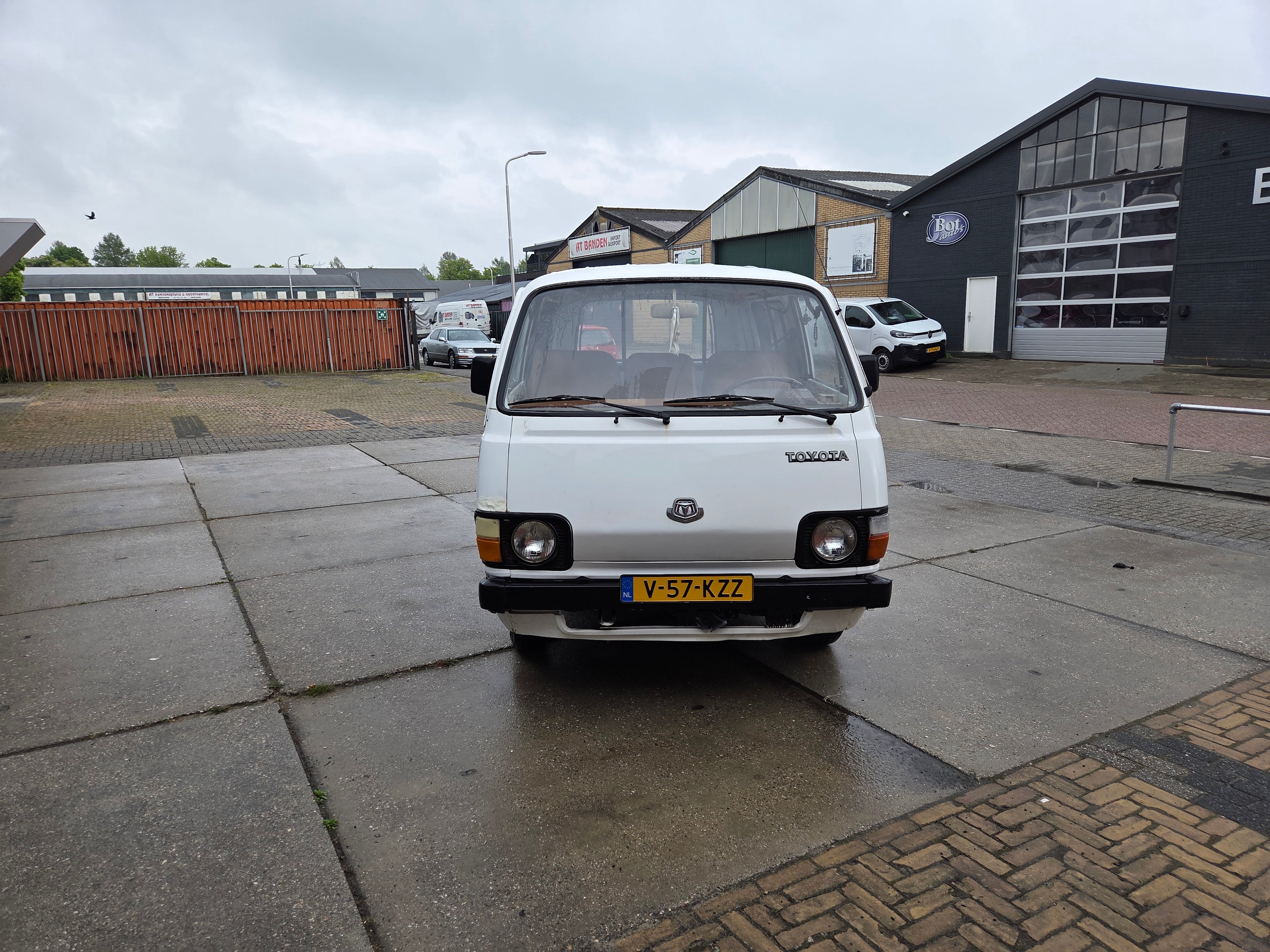 Toyota Hiace