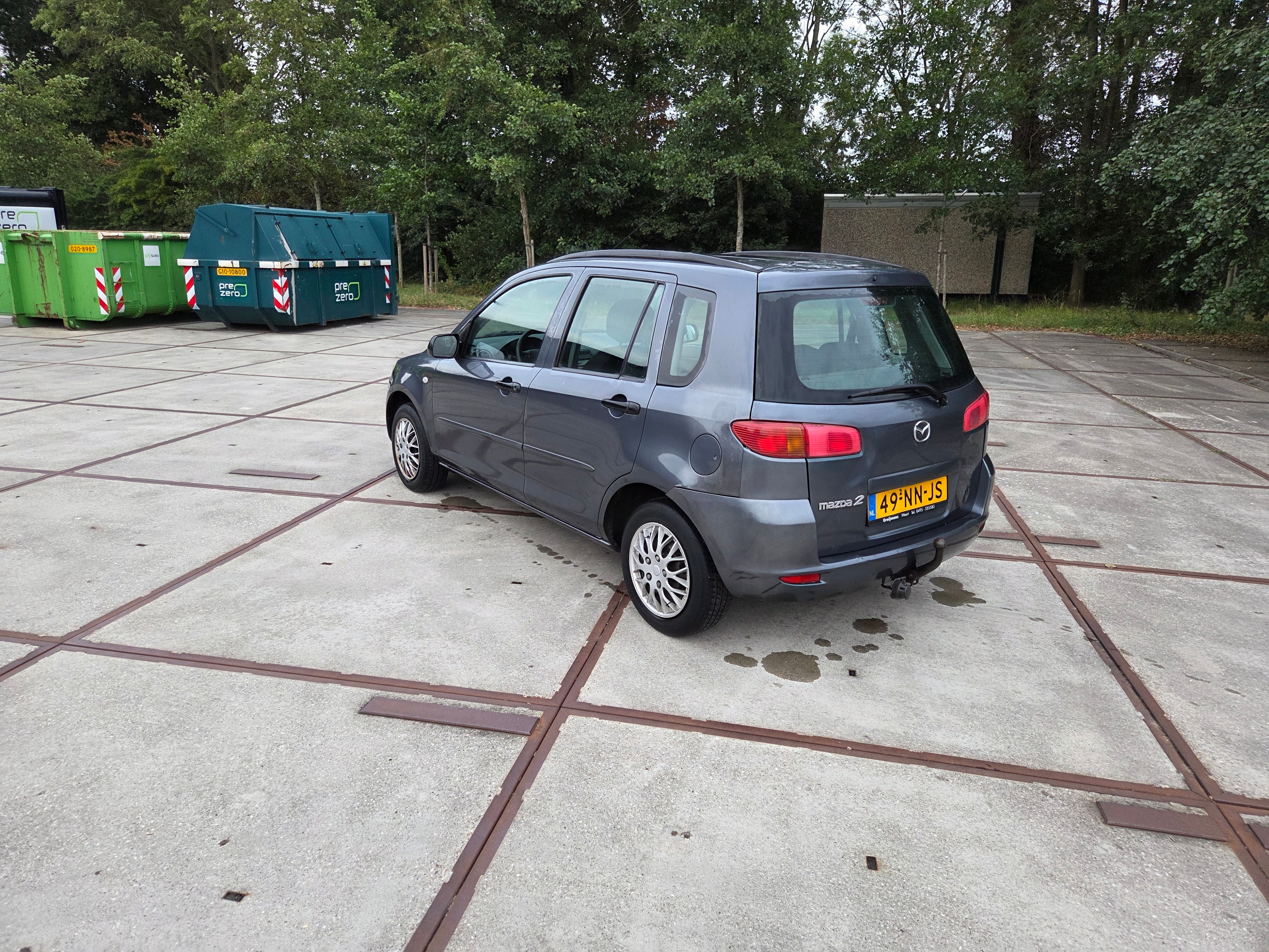 Mazda 2