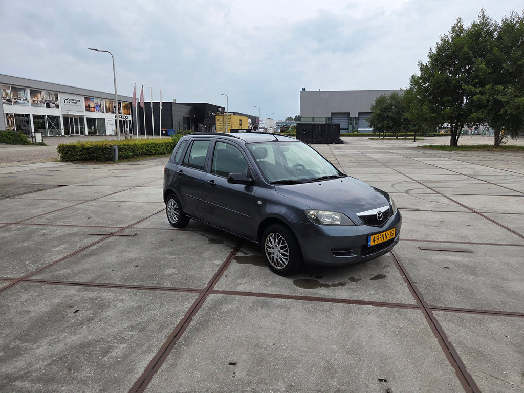 Mazda 2