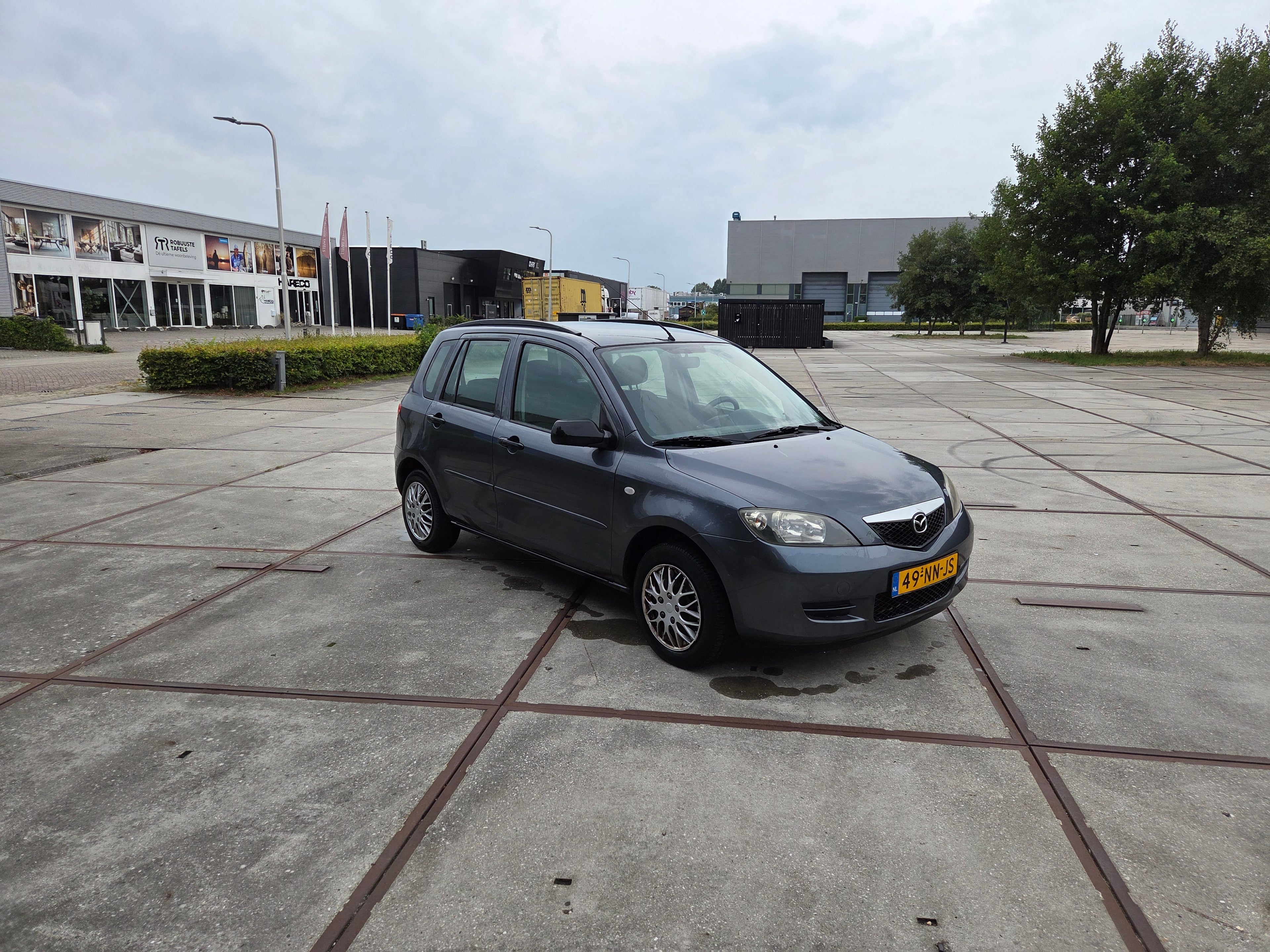 Mazda 2