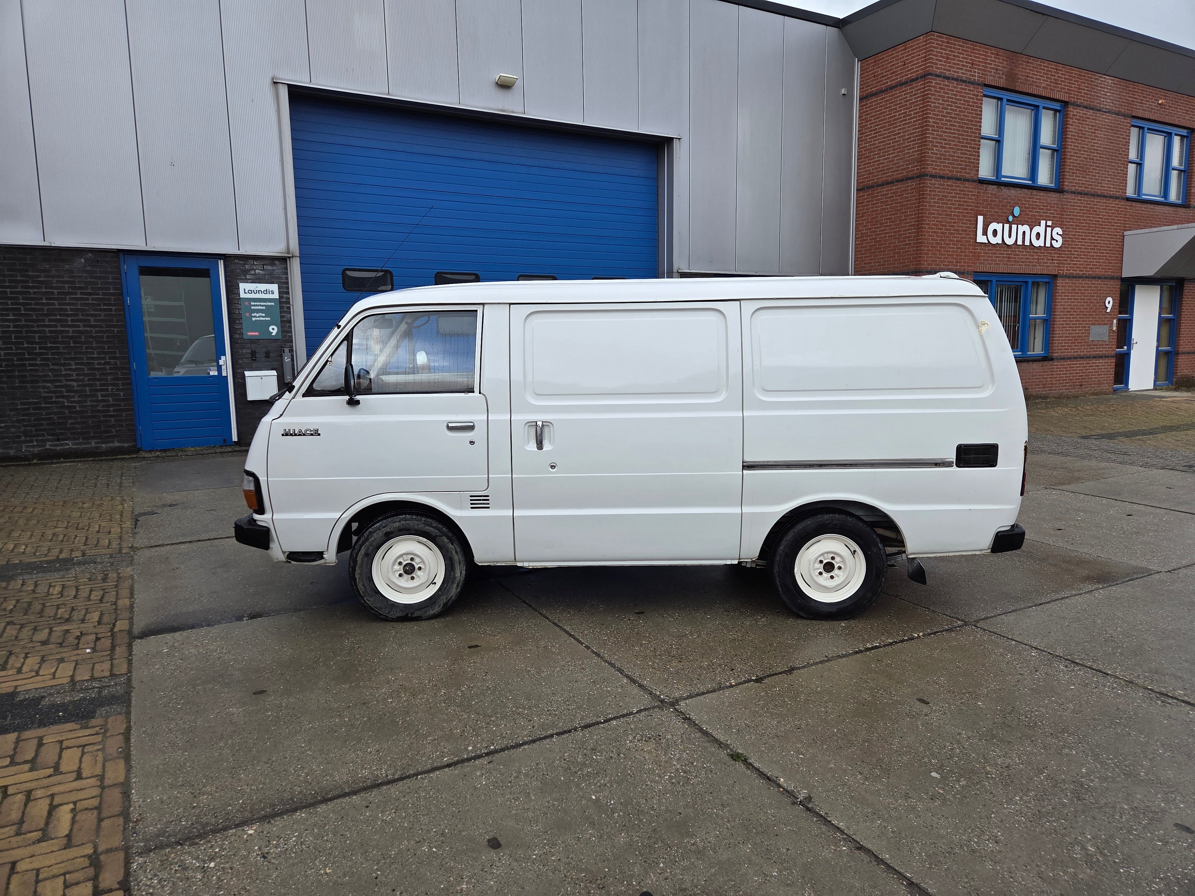 Toyota Hiace