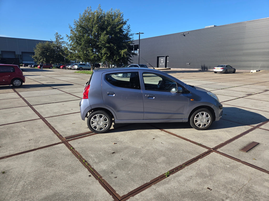 Nissan Pixo